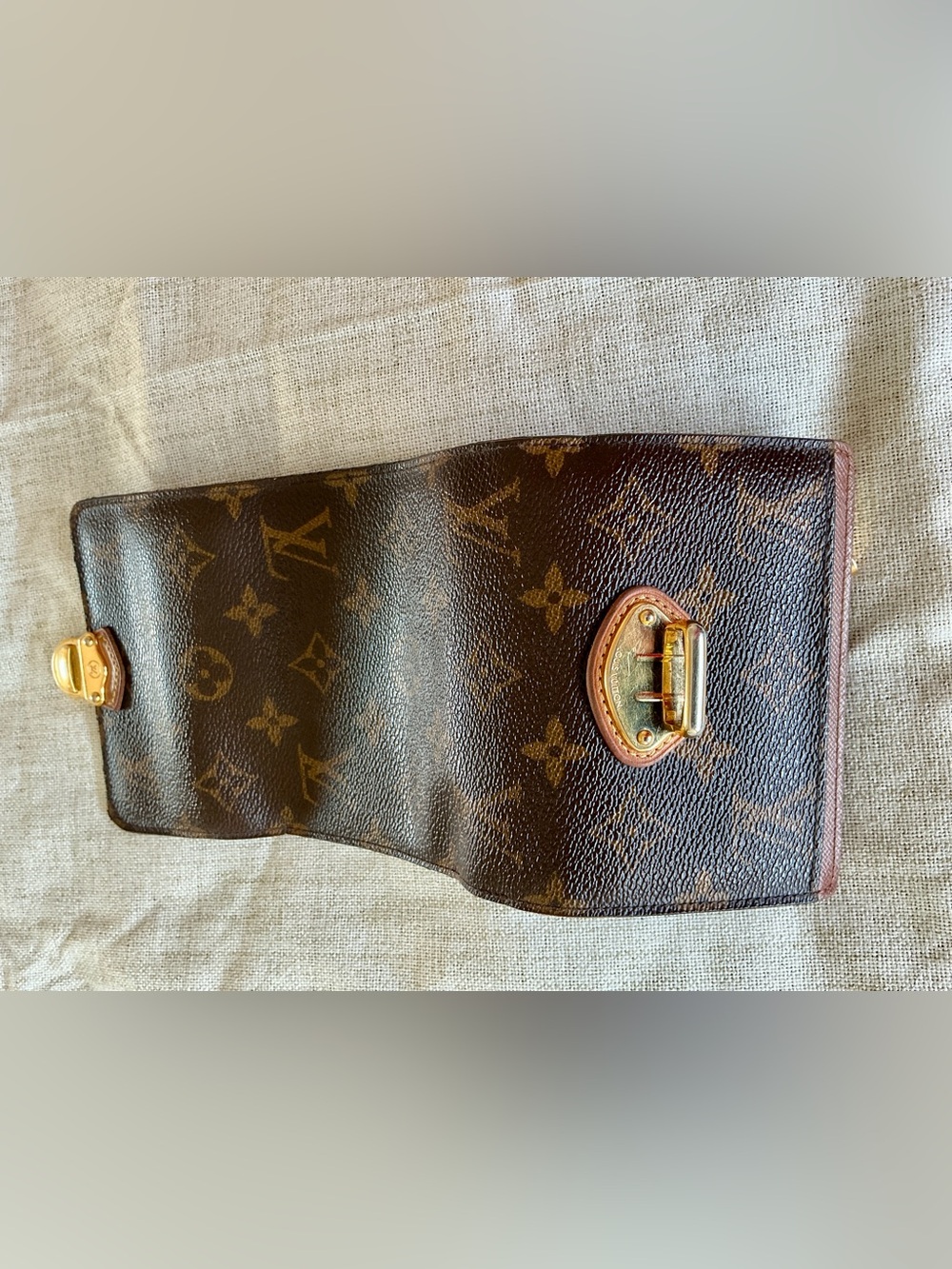 Louis Vuitton Monogram Canvas Brown Wallet with Gold Hardware - Picture 4 of 11